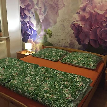 Kawalerka Fredry 3/13 Apartment Познан Екстериор снимка