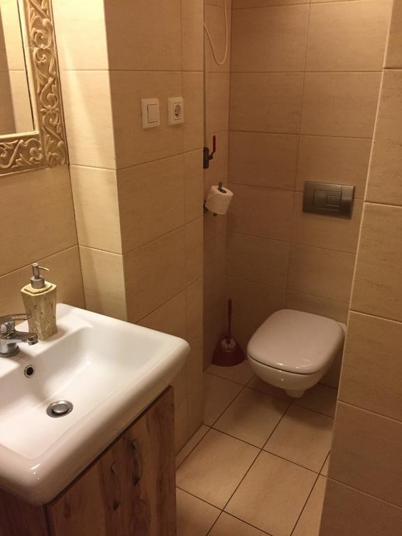 Kawalerka Fredry 3/13 Apartment Познан Стая снимка
